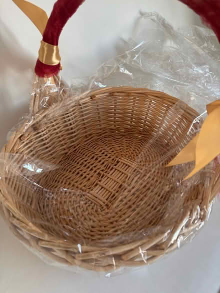 Photo of free Large wicker basket (Bexleyheath DA7) #2