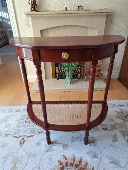Photo of free Mahogany occasional/hallway table. (Brocton ST17) #1