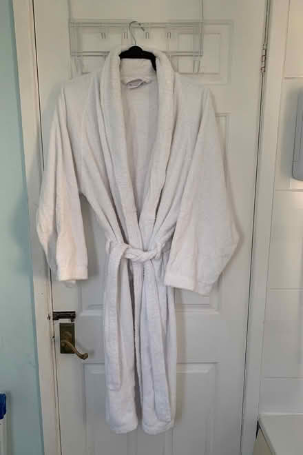 Photo of free Towelling bathrobe (Greatmoor SK2) #1