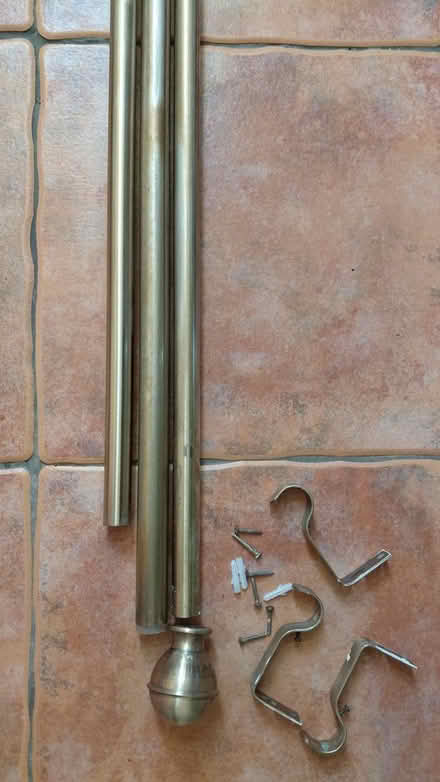 Photo of free Curtain pole (Sheffield S12) #4