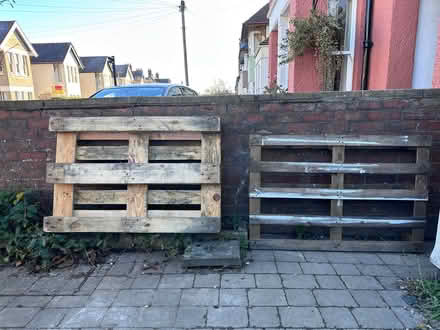 Photo of free 3 pallets (Headington OX3) #2