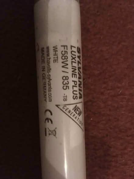 Photo of free flourescent tube (Terregles DG2) #2