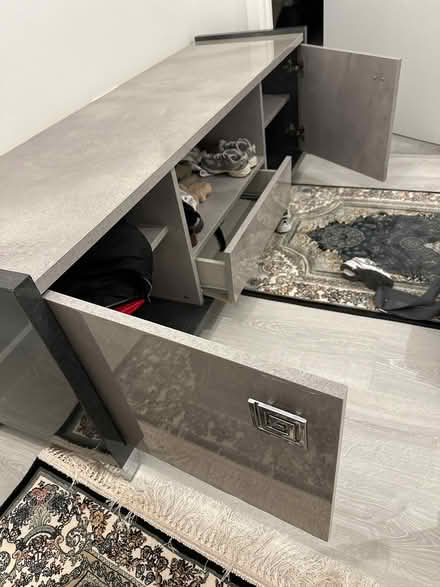 Photo of free Tv table (Ub 34fx) #2