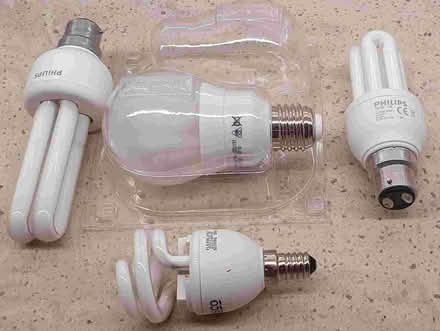 Photo of free 4 random compact fluorescent bulbs (Rishworth HX6) #1