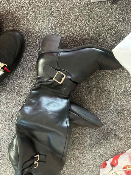 Photo of free Ladies size 40 shoes (E3) #2