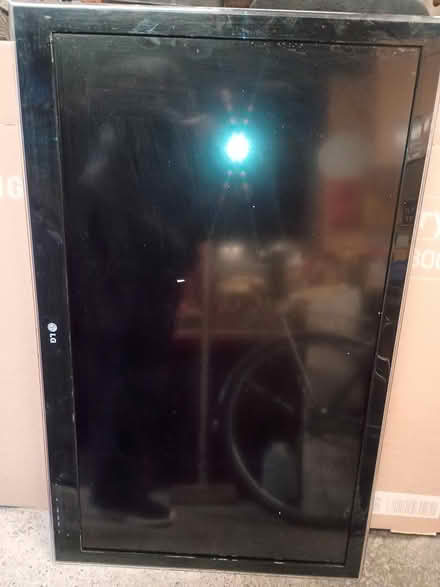 Photo of free 47" LG tv (york) #1