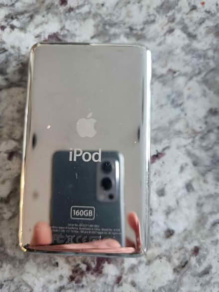 Photo of free Ipod (BT7) #2