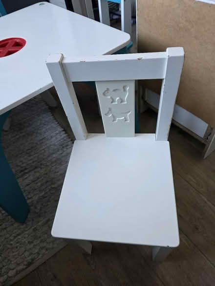 Photo of free Kids table with 4 chairs (21 MHG SW20) #3