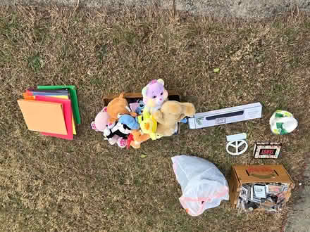 Photo of free Curb Alert (628 Longview dr) #1