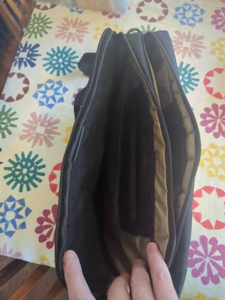 Photo of free Laptop bag (DE23) #2