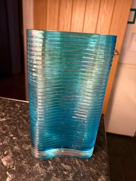 Photo of free Blue vase (SL6 furze platt) #1