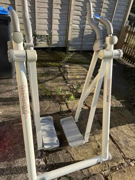 Photo of free Gravity walker (Rowsley DE4) #1