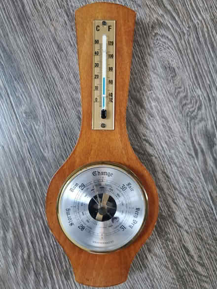 Photo of free Vintage Weathermaster barometer and thermometer (Lloyd Park CR0) #1