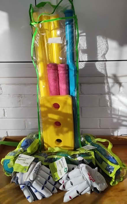 Photo of free Kids Cricket Set (DA1) #1