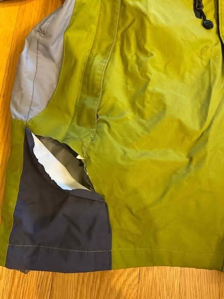 Photo of free Men’s north face jacket (Greenwood) #3