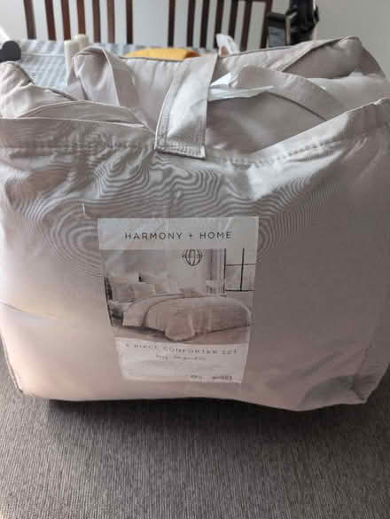 Photo of free King comforter set (Brentwood) #1