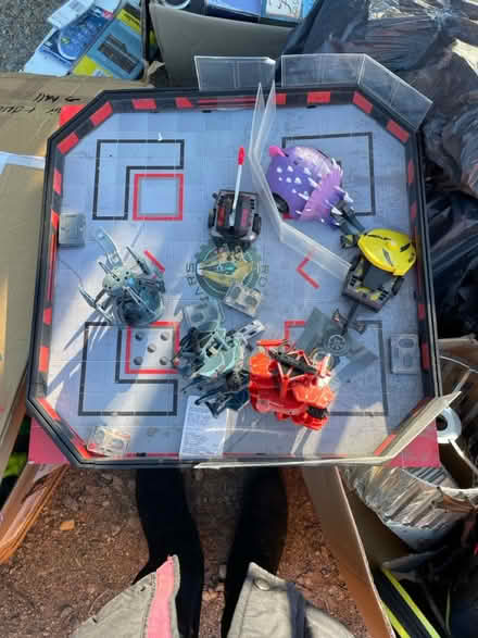 Photo of free Robot wars toy robots and arena (Marston OX3) #1