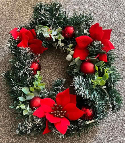 Photo of free Small Christmas Wreath (Great Hollands RG12) #1