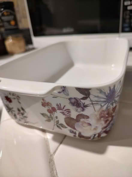 Photo of free Stoneware casserole (Odenton) #1