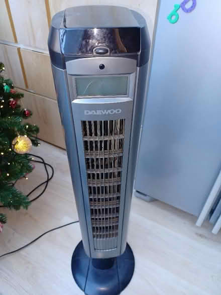 Photo of free Tower Fan (Epping CM16) #1