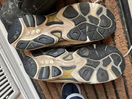 Photo of free Running shoes-Cooksvilles (l5b) #1