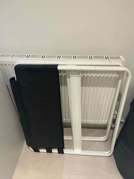 Photo of free Grey sofa (Blackfen DA15) #4