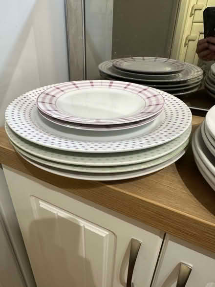 Photo of free Lot's of different kind of plates (GU14) #1