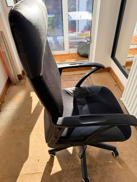 Photo of free Old office chair (Abbey Wood SE2) #1