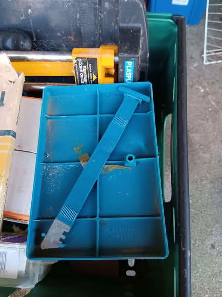 Photo of free 2 Tile cutter tool and base sets, plus tile nibblers (Knaresborough HG5) #2
