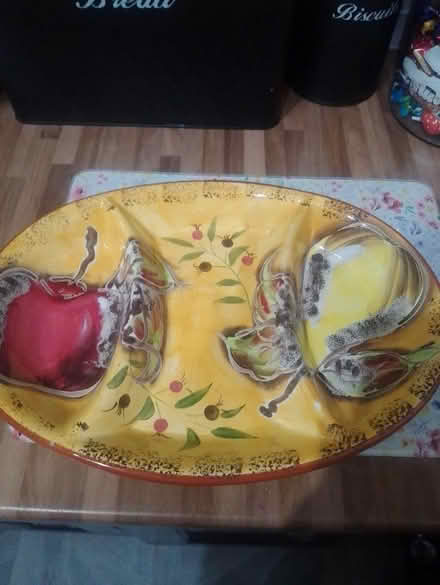 Photo of free Yellow fruit bowl (Keighley,) (Keighley bd20) #1