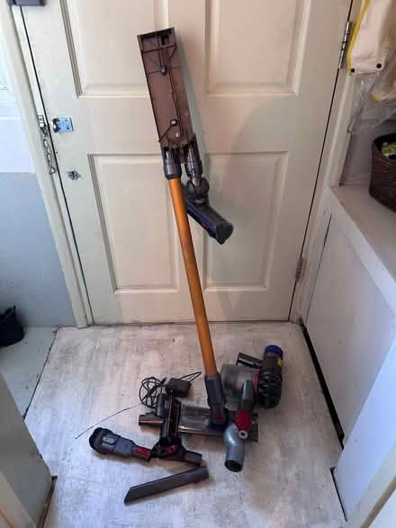 Photo of free Dyson D7 vacuum cleaner (Headington OX3) #3