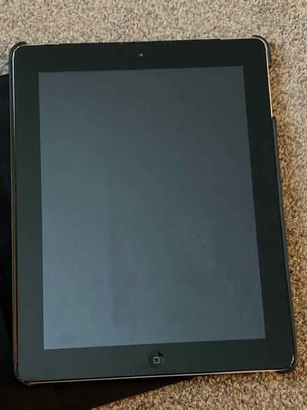 Photo of free Apple iPad 2 (Stanford-le-Hope SS17) #2