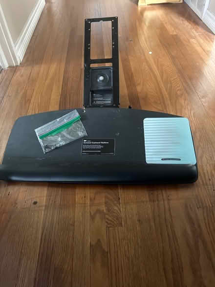 Photo of free Extendable keyboard tray (Ottawa south / central) #1