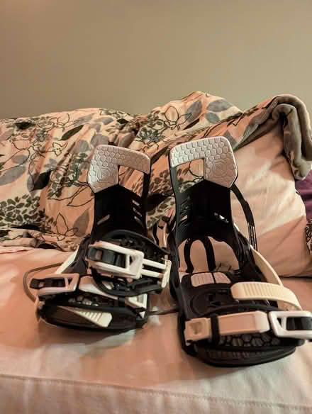 Photo of free Snowboard boots and bindings (14th and east Capitol) #4