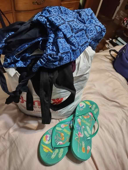 Photo of free M Clothing and Christmas hats (South Jan Jose, 95118) #1