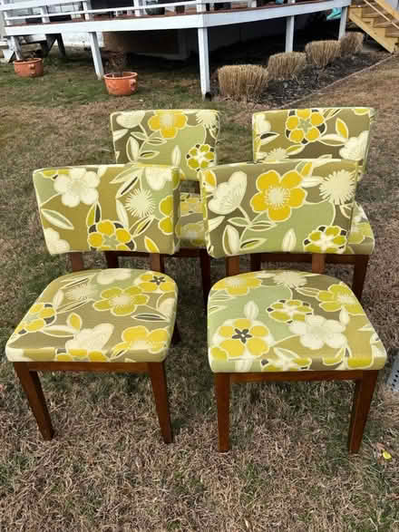 Photo of free Chairs (Prince Frederick md) #1