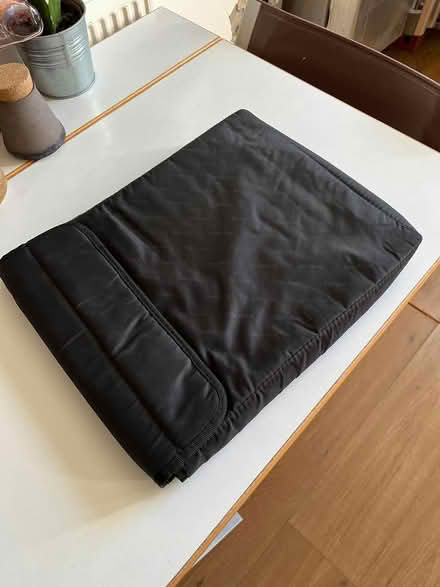 Photo of free Targus laptop sleeve (E1 — Shadwell) #1