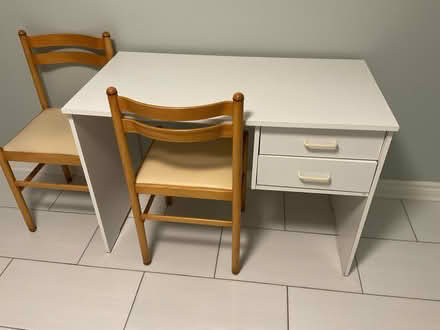 Photo of free Desk with 2 Drawers (Alta Vista area) #1