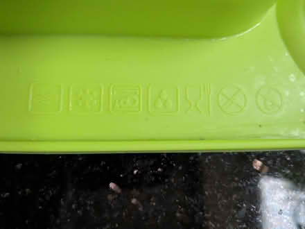 Photo of free EasyMat plate and spoon for baby (WV11 Essington) #2