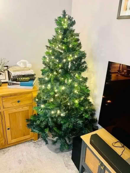 Photo of free New 6ft Pre-Lit Christmas tree (Earls Court SW10) #1