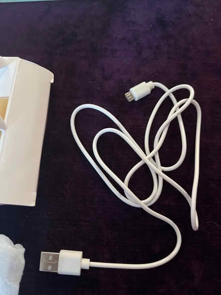 Photo of free SUN mini UV nail lamp for gel varnish (Wokingham RG40) #4