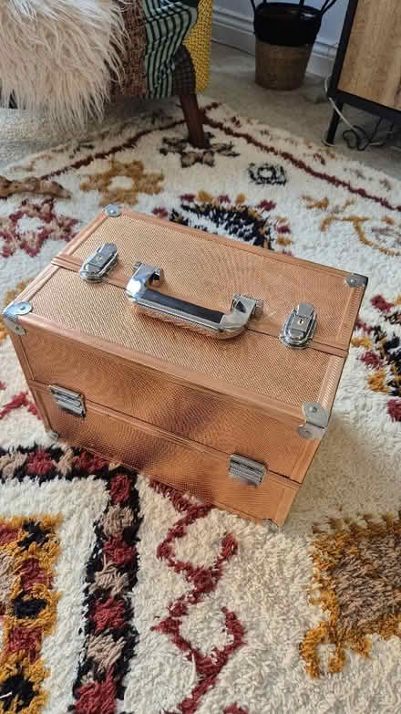 Photo of free Makeup Case (Cogges OX28) #1