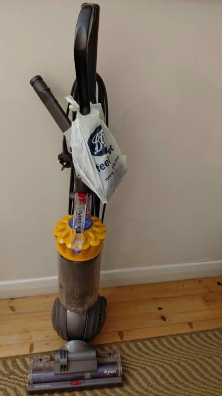 Photo of free Hoovers - Dyson DC40 & Beldray (Kew TW9) #1