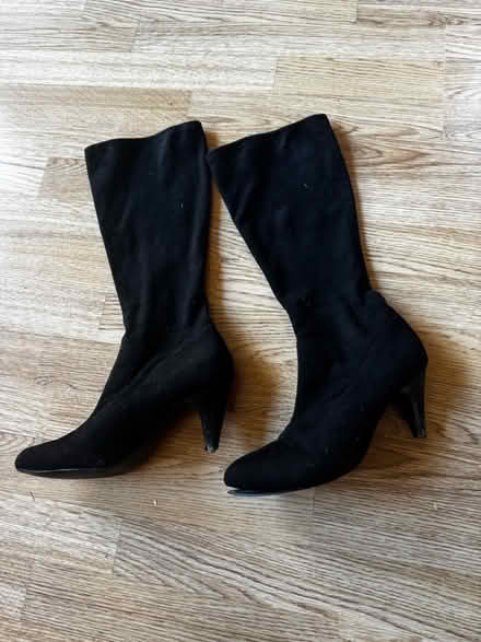 Photo of free Size 6 Suedette Boots (Slough Central SL1) #1