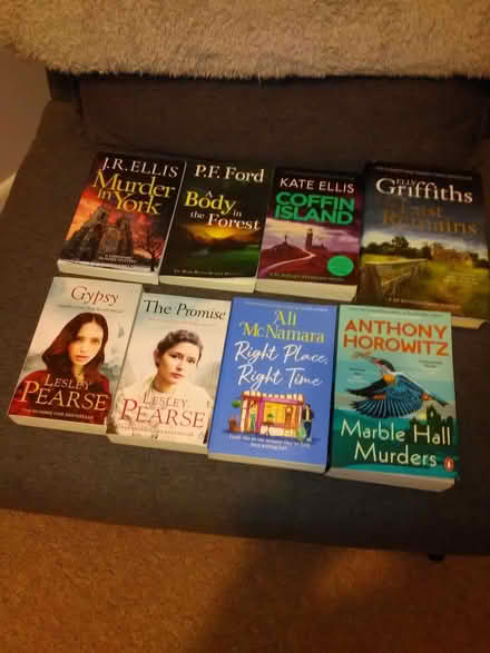 Photo of free 6 various novels paperback + hardback (Heacham PE31) #1