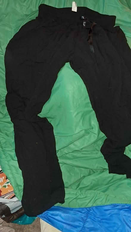 Photo of free Small bag of ladies clothes (Holloway road N4) #4