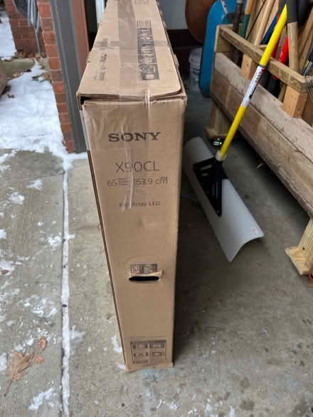 Photo of free Box for 65” TV - Box Only (Rochester Hills) #2