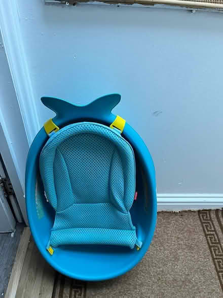 Photo of free Baby shark bath (Palmerston road, E17) #1