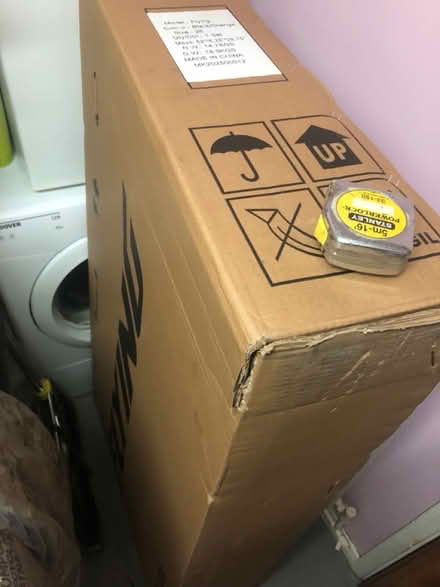 Photo of free Large empty box (HP3 Bennetts End) #1