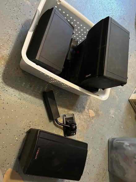 Photo of free 4 Klipsch Bookcase Speakers (Brookeville -Georgia/Gold Mine) #1